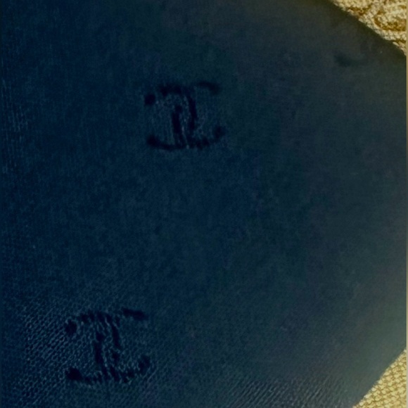 Chanel Gold/Yellow Seashell Necktie 👔 w CC logo detail throughout